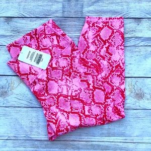 Fabletics high wasted powerhold Capri